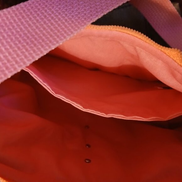 New Vinyl Camo Top handle Shoulder Bag Purse Hot Pink Brown Crescent Baguette - Picture 9 of 9